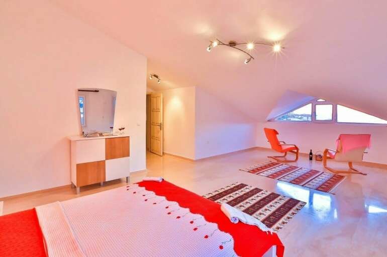 Lotus Apartment